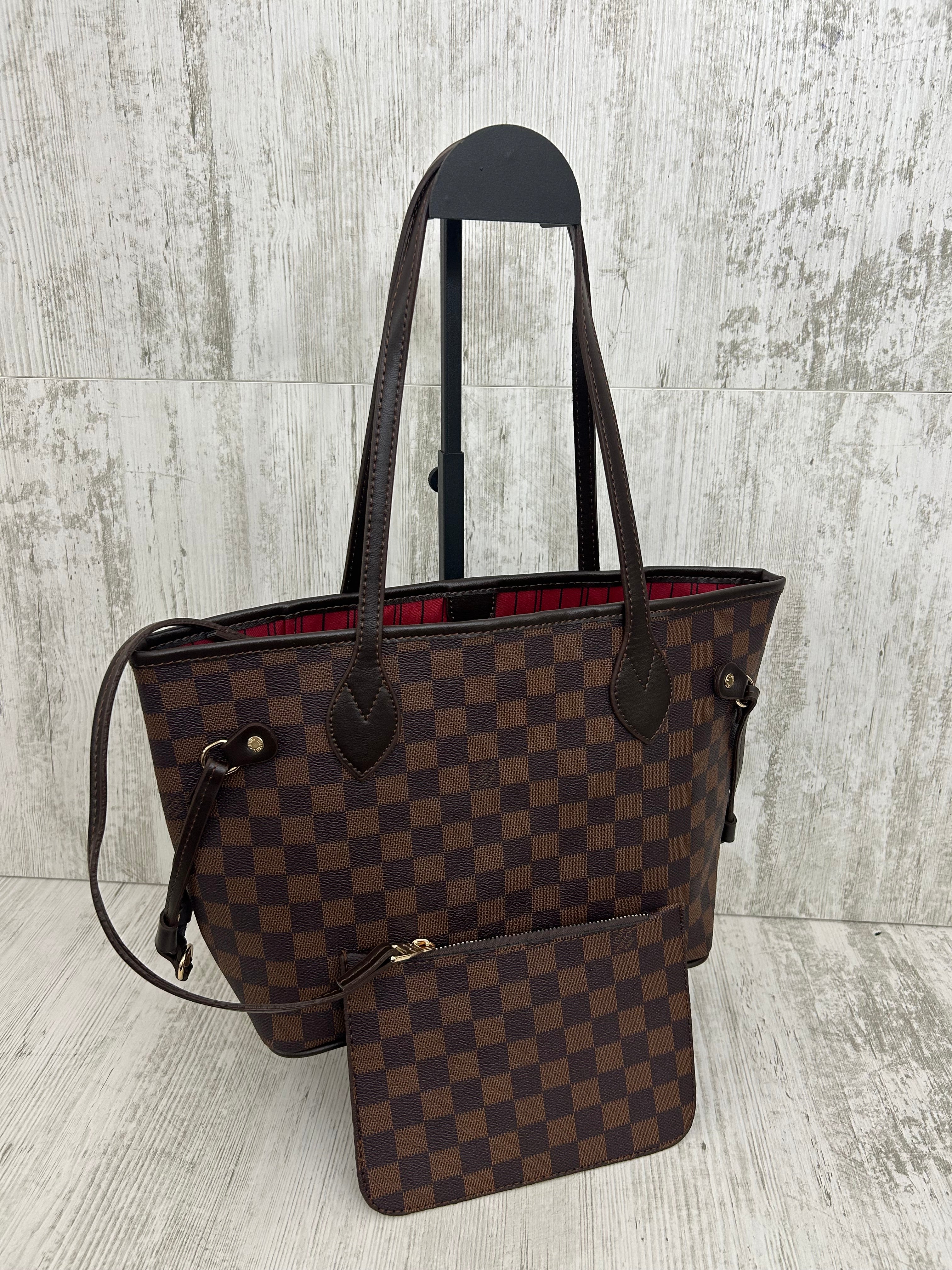 Louis Vuitton Mini shopping