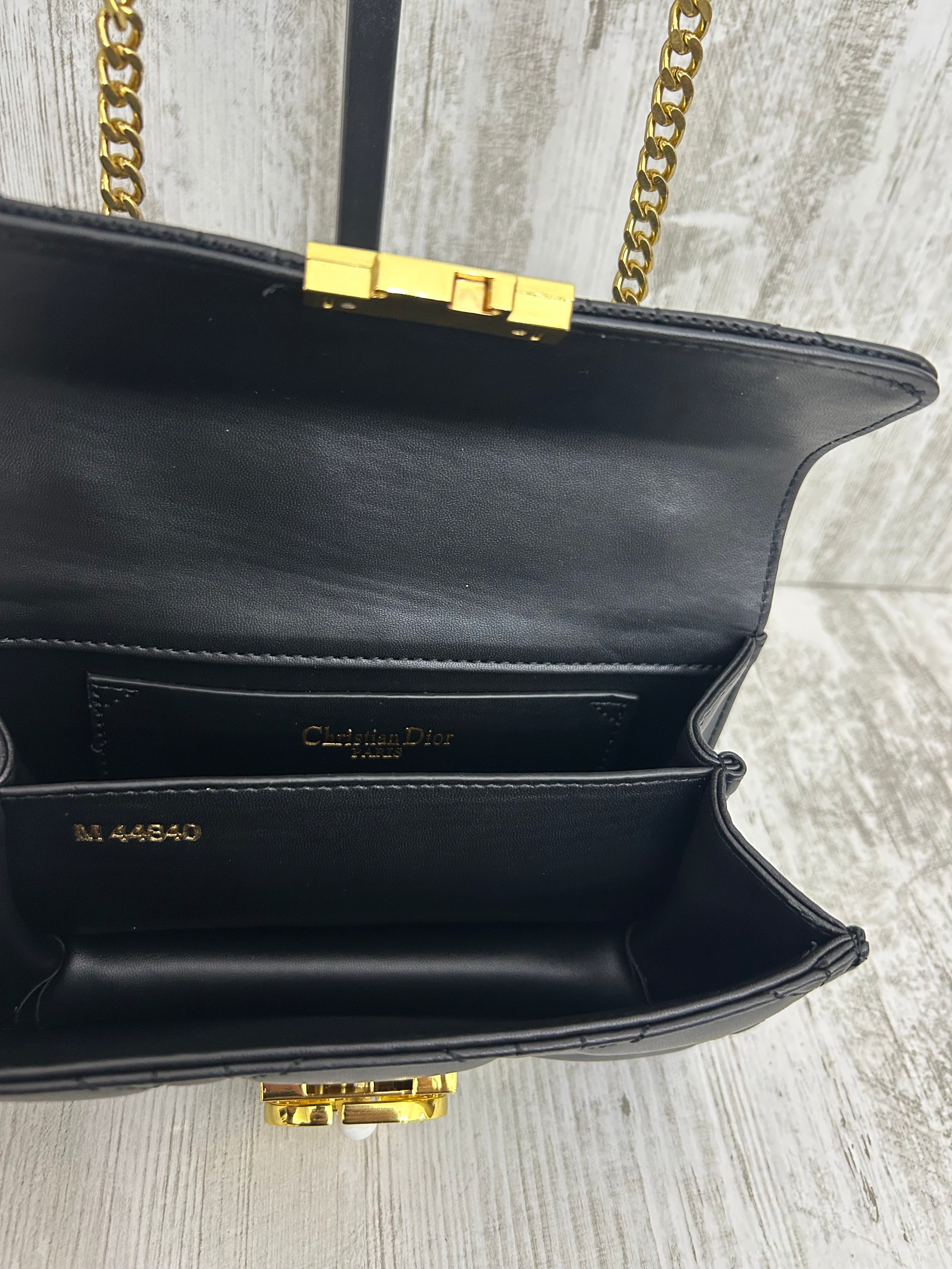 Dior